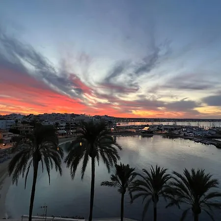 With Stunning View Apartment *