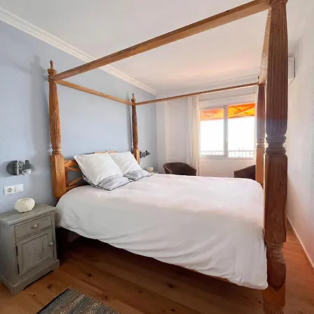 With Stunning View Apartment *